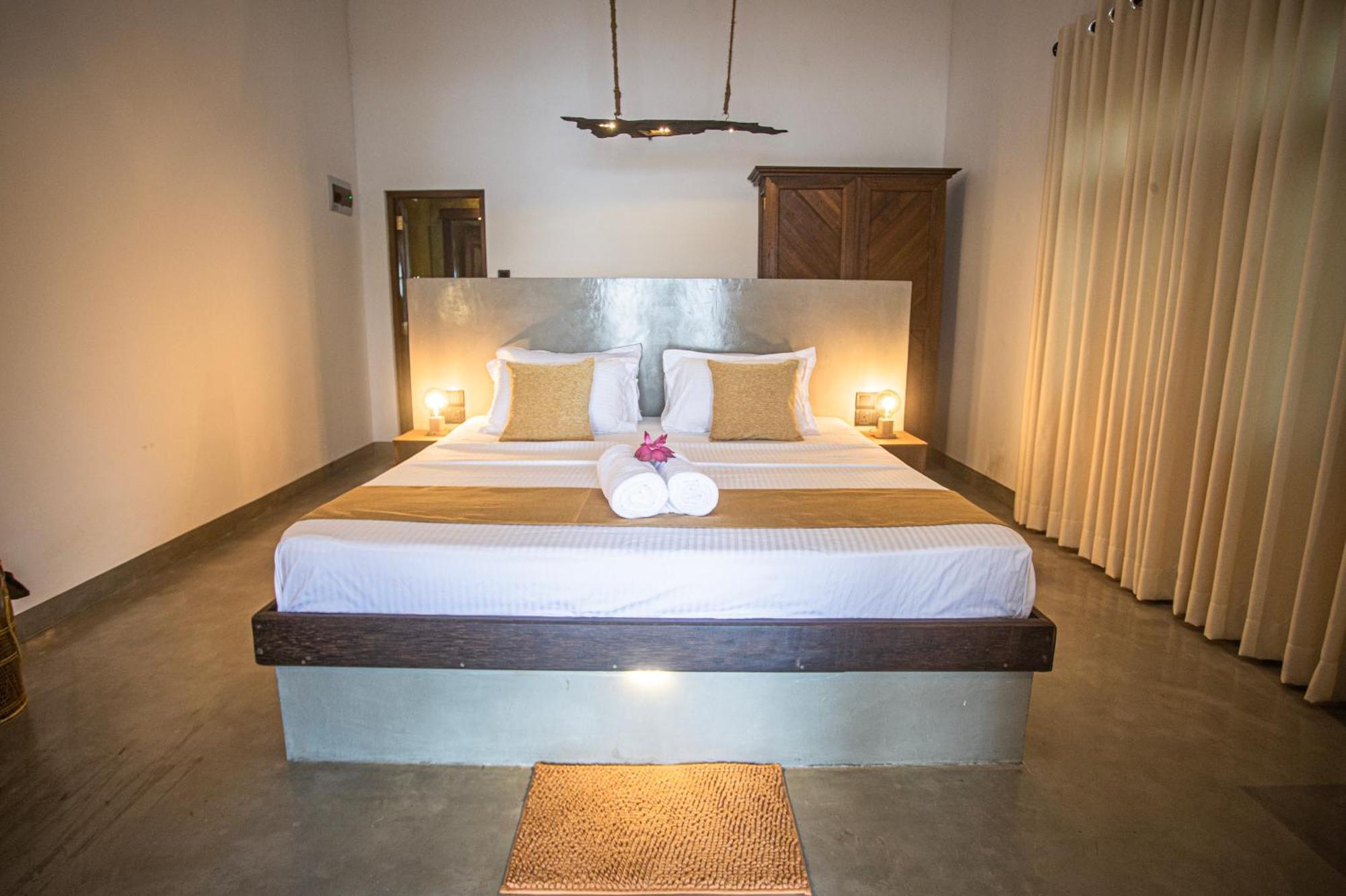 Aki Luna Lagoon Resort Hikkaduwa Eksteriør bilde