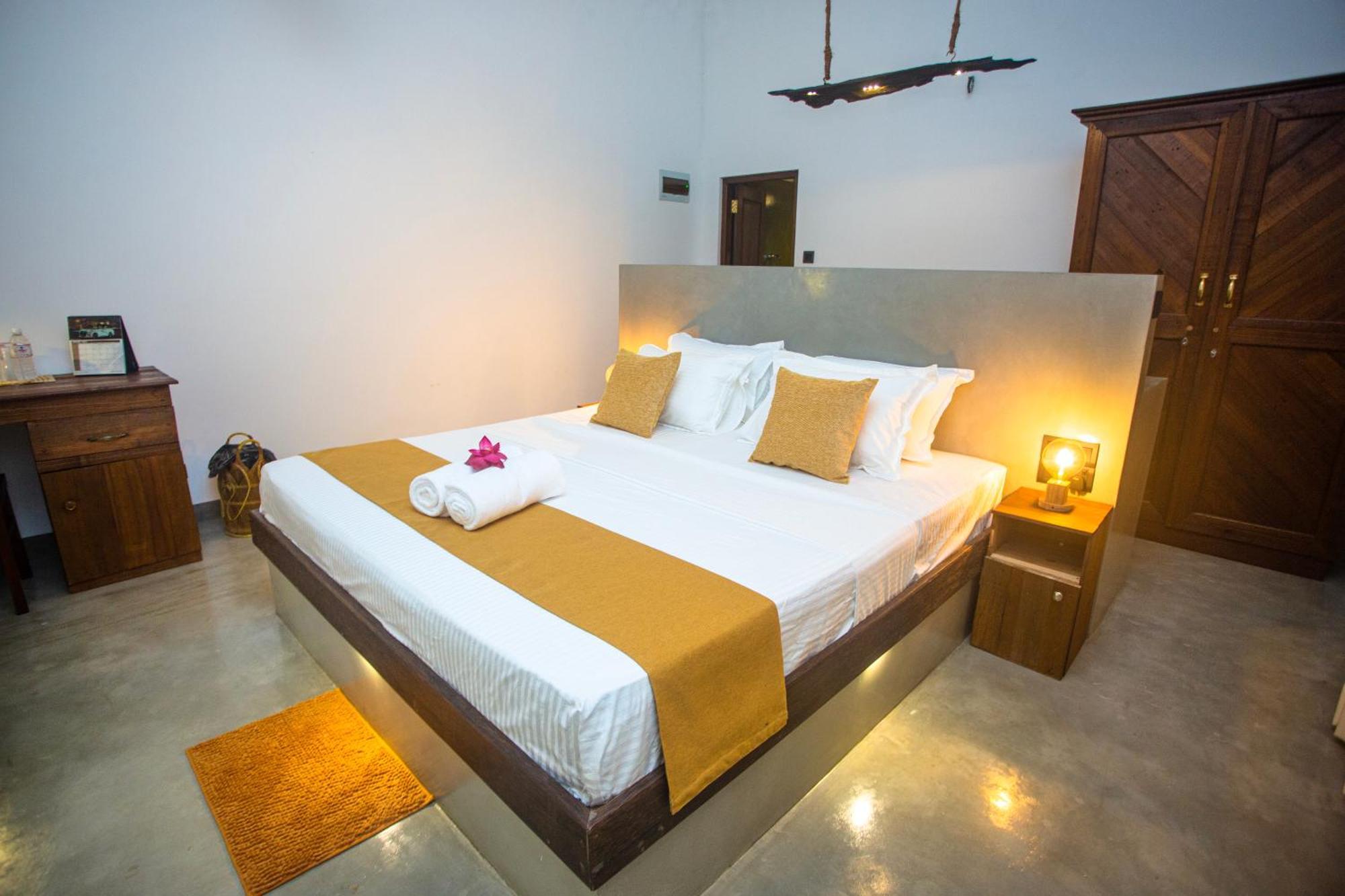 Aki Luna Lagoon Resort Hikkaduwa Eksteriør bilde