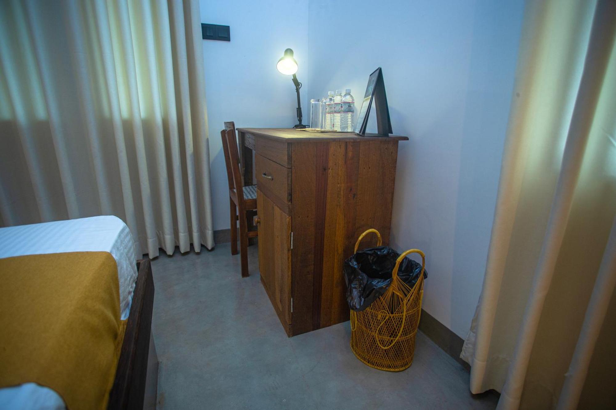 Aki Luna Lagoon Resort Hikkaduwa Eksteriør bilde