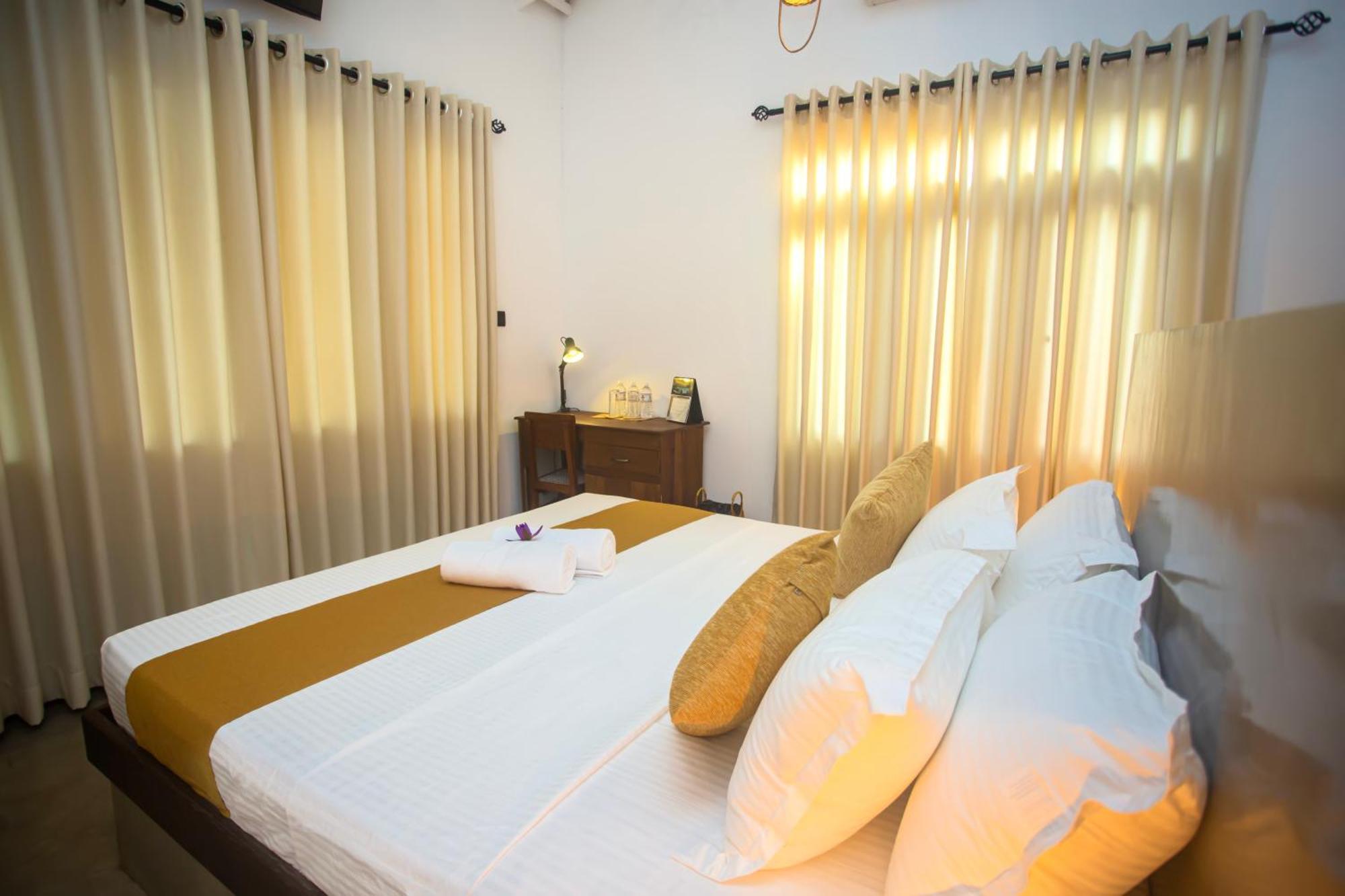 Aki Luna Lagoon Resort Hikkaduwa Eksteriør bilde
