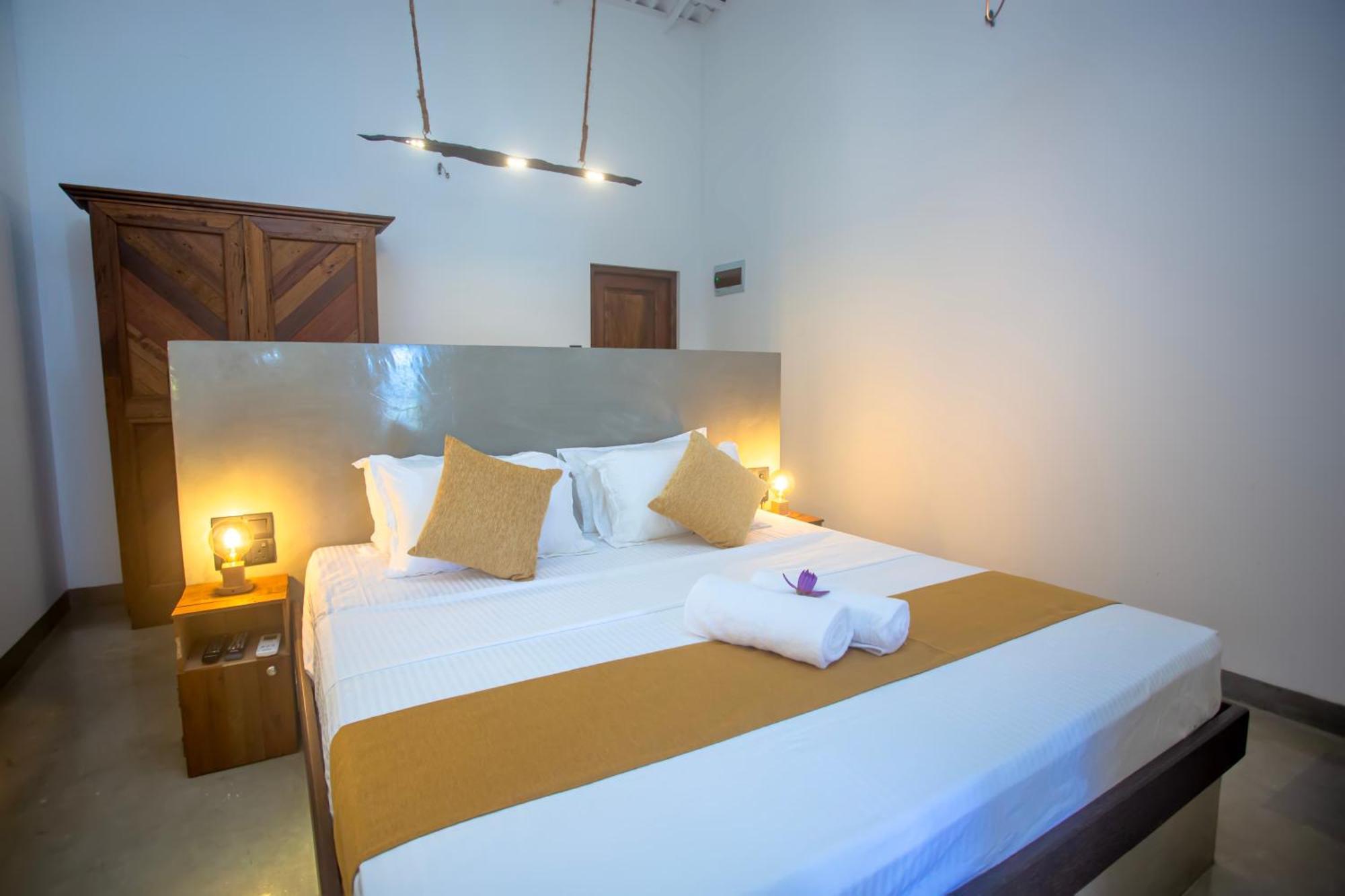Aki Luna Lagoon Resort Hikkaduwa Eksteriør bilde