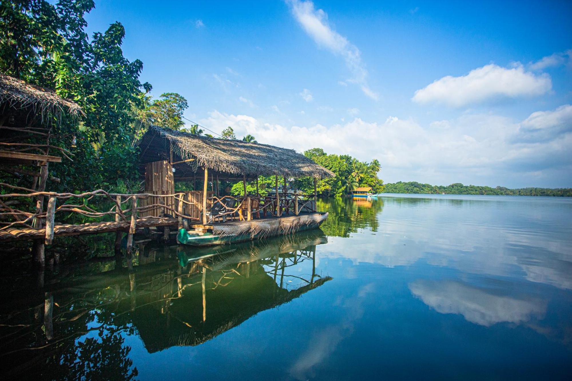 Aki Luna Lagoon Resort Hikkaduwa Eksteriør bilde