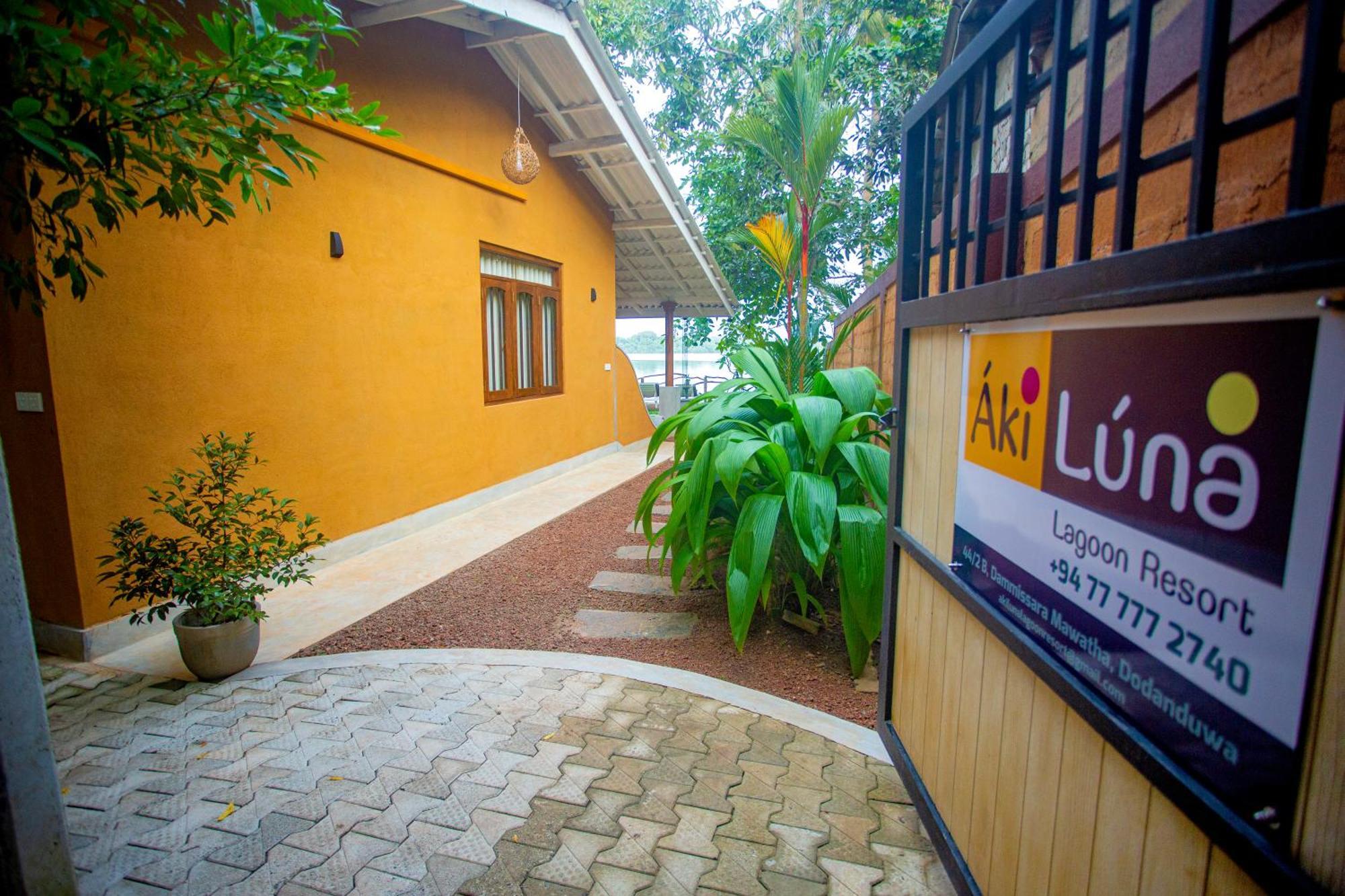 Aki Luna Lagoon Resort Hikkaduwa Eksteriør bilde