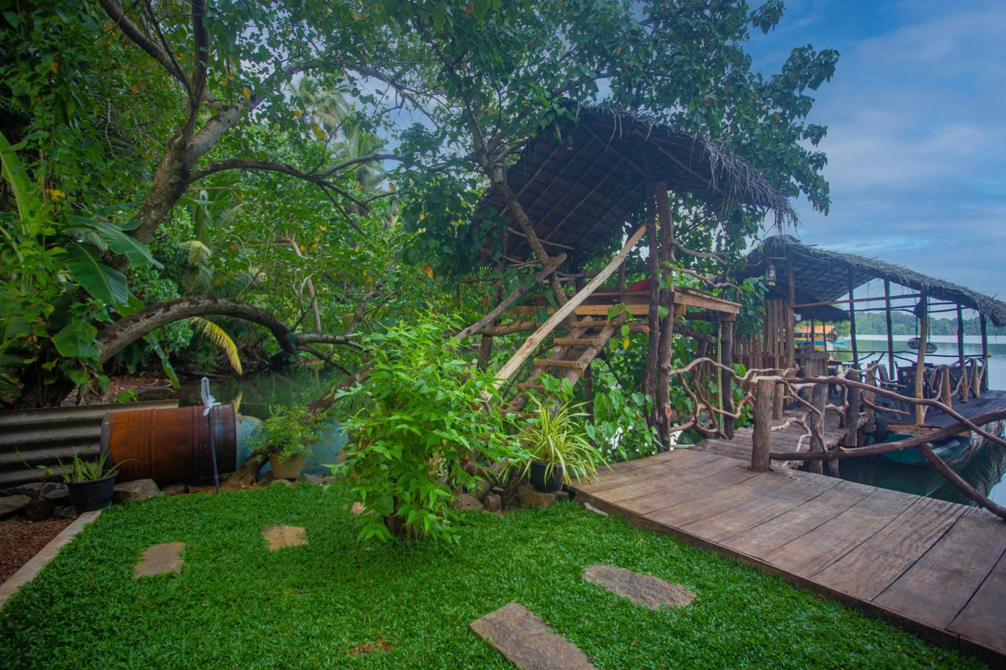 Aki Luna Lagoon Resort Hikkaduwa Eksteriør bilde