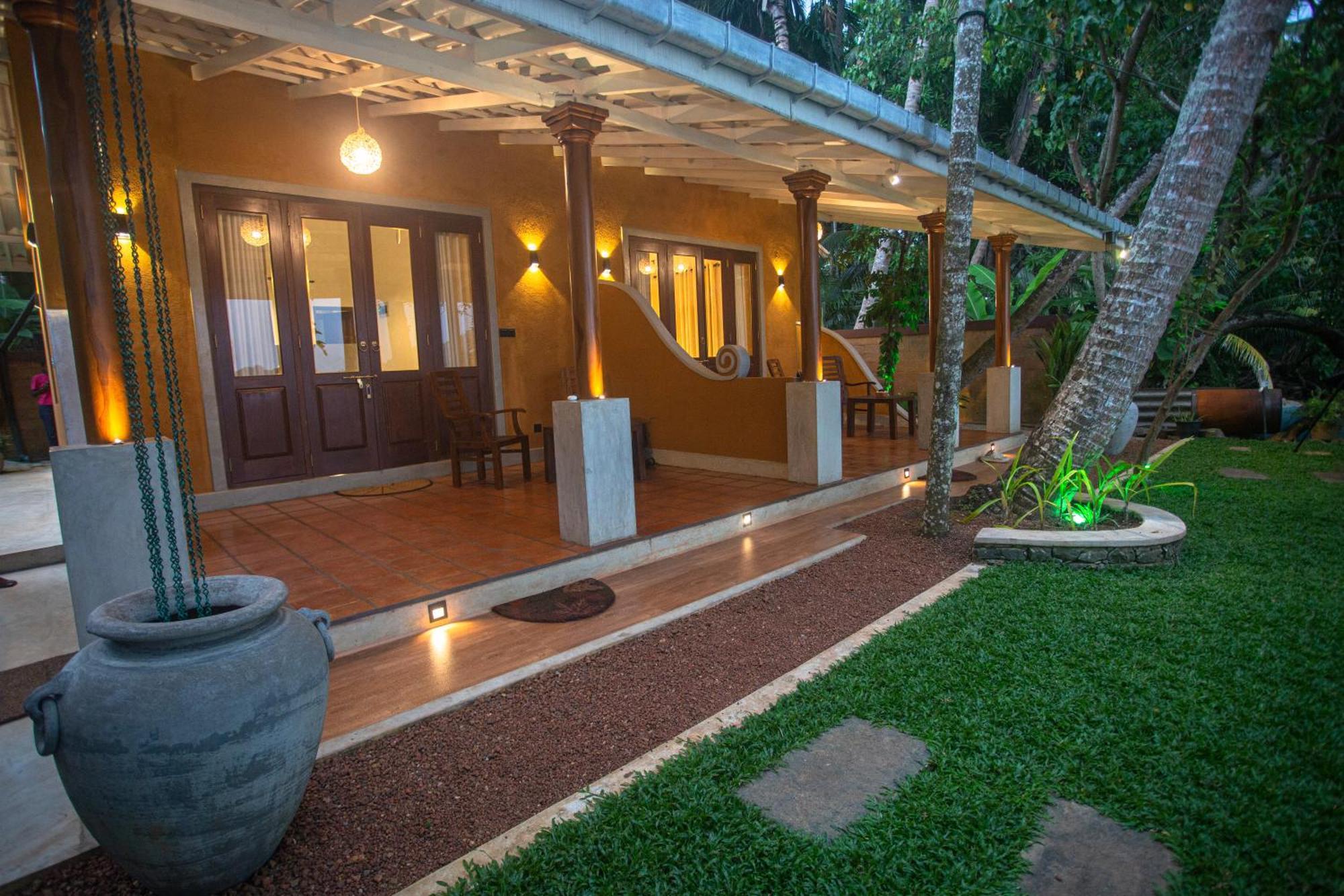 Aki Luna Lagoon Resort Hikkaduwa Eksteriør bilde